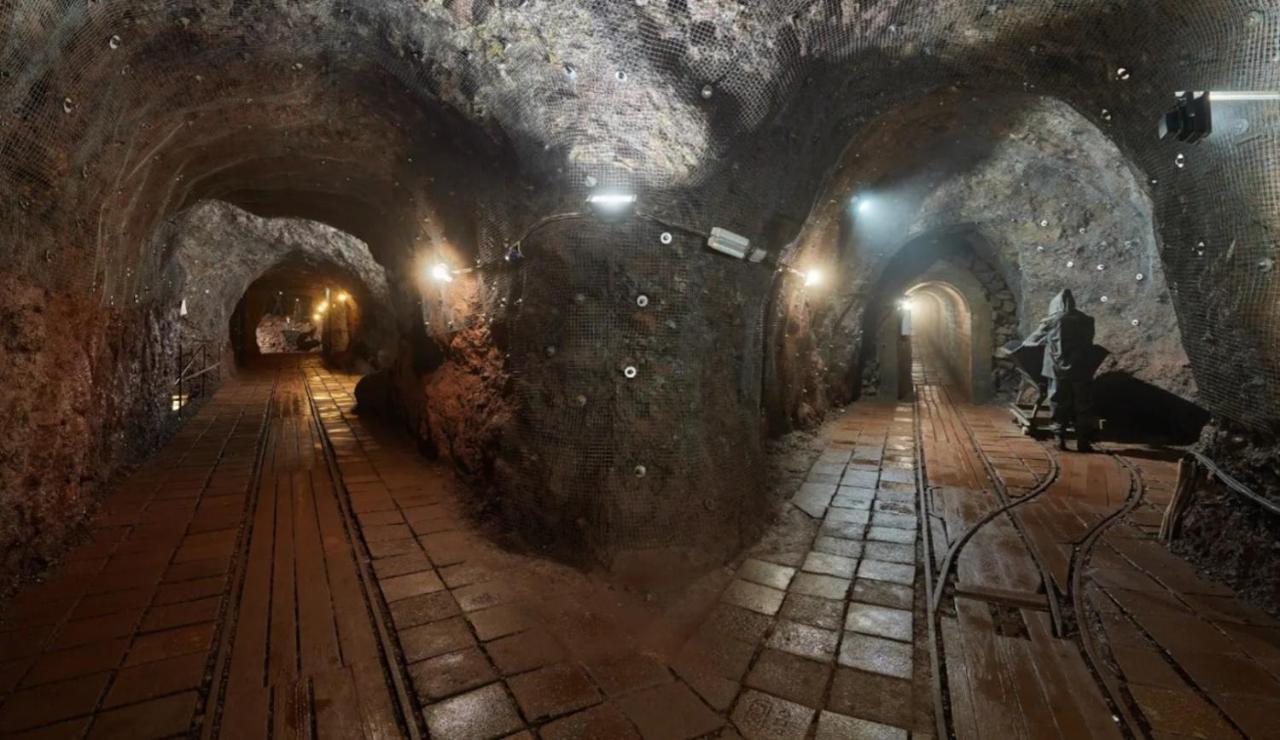 Srub Na Svahu Sjezdovky V Radvanicich Radvanice  Extérieur photo