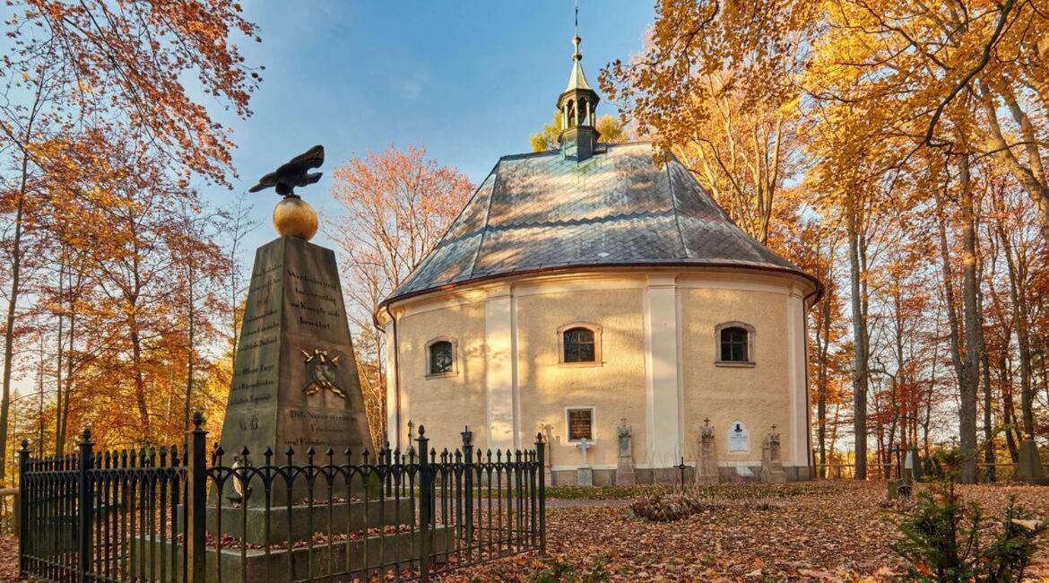 Srub Na Svahu Sjezdovky V Radvanicich Radvanice  Extérieur photo