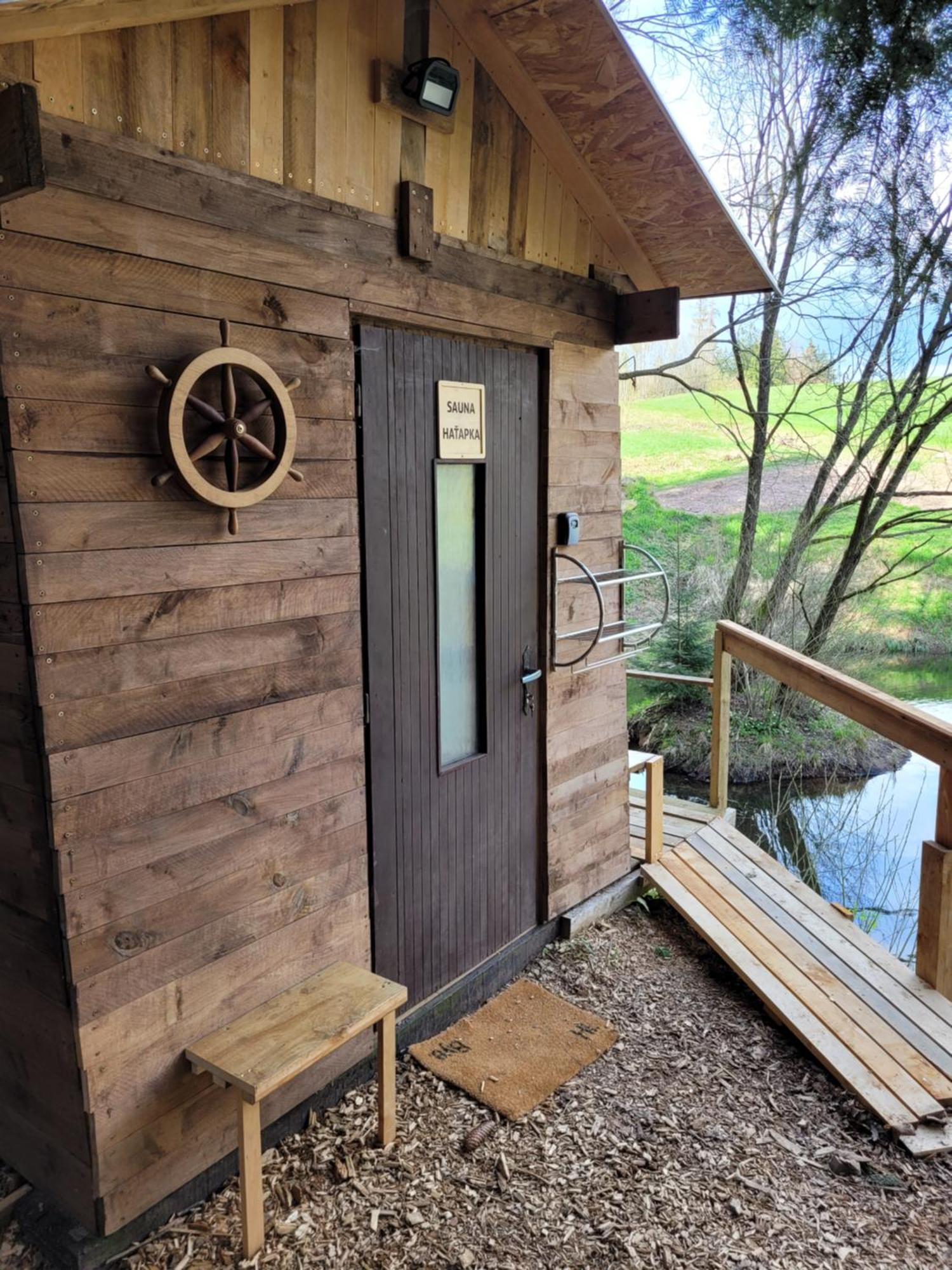Srub Na Svahu Sjezdovky V Radvanicich Radvanice  Extérieur photo